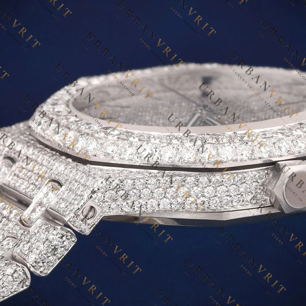 Luxury Nautilus VVS1 D Color Moissanite Watch