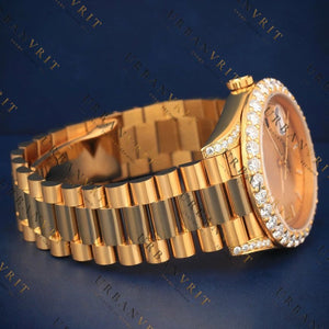 Iced-out Bezel Dial Gold VVS1 D Color Moissanite Watch