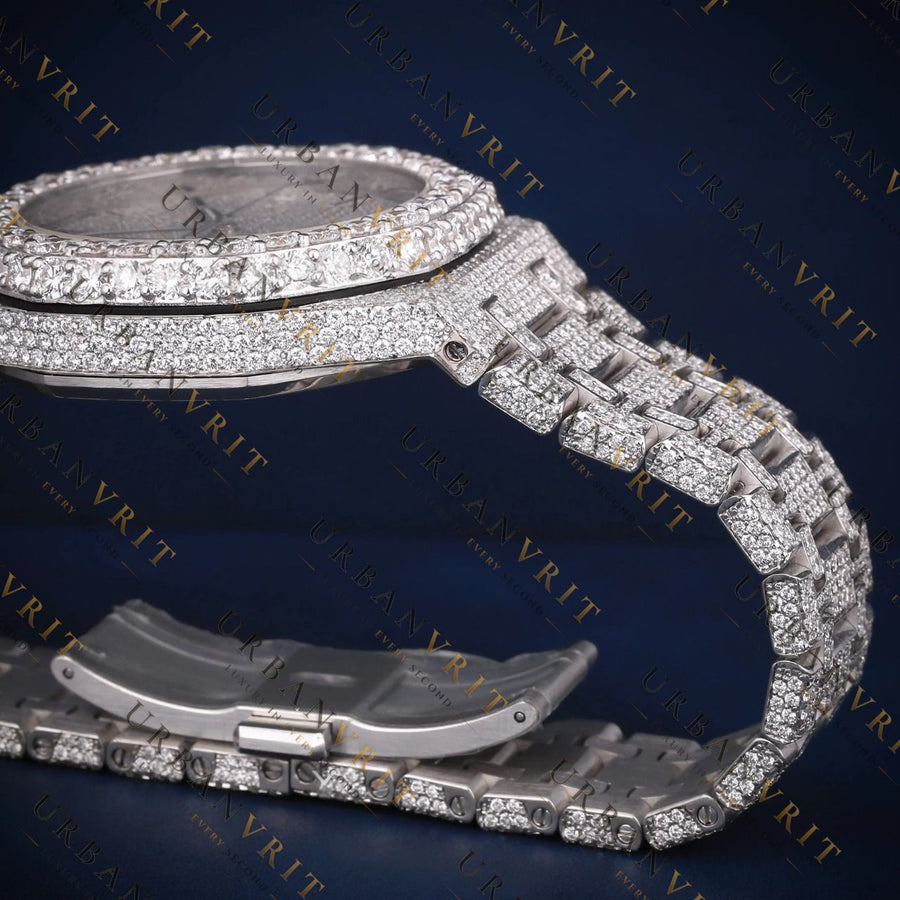 Classic Round VVS1 D Color  Moissanite Watch